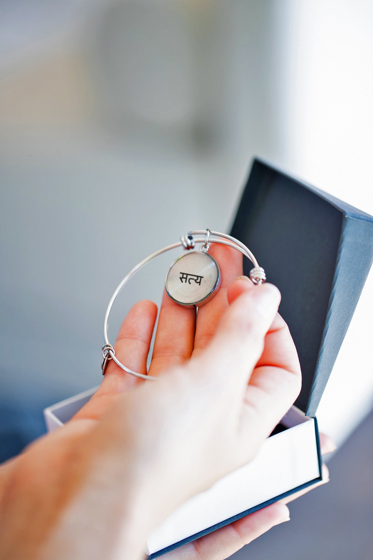 Truth Delight Satya Circle Bangle